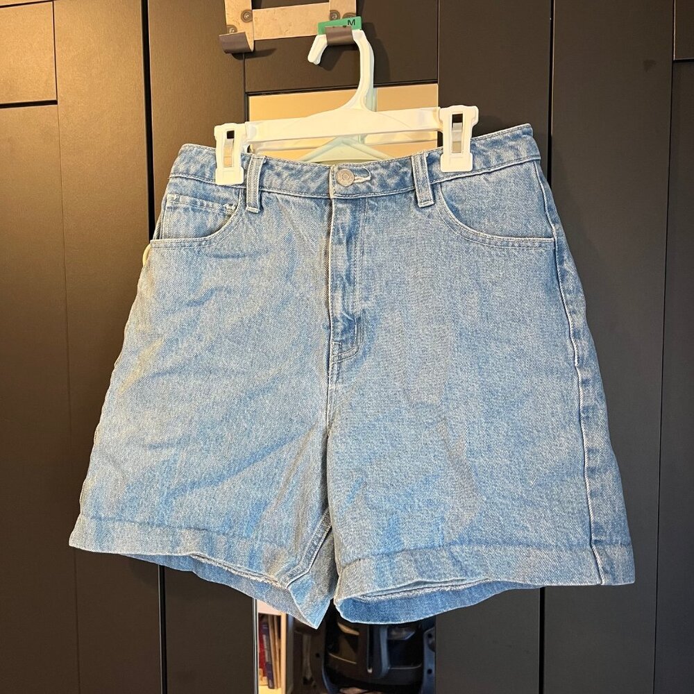 Twik 28-inch waist light-wash jean shorts.